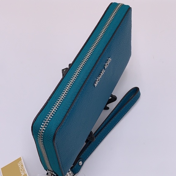 NWT MICHAEL KORS LARGE CONTINENTAL WRISTLET LAGOON COLOR NWT - Picture 9 of 15